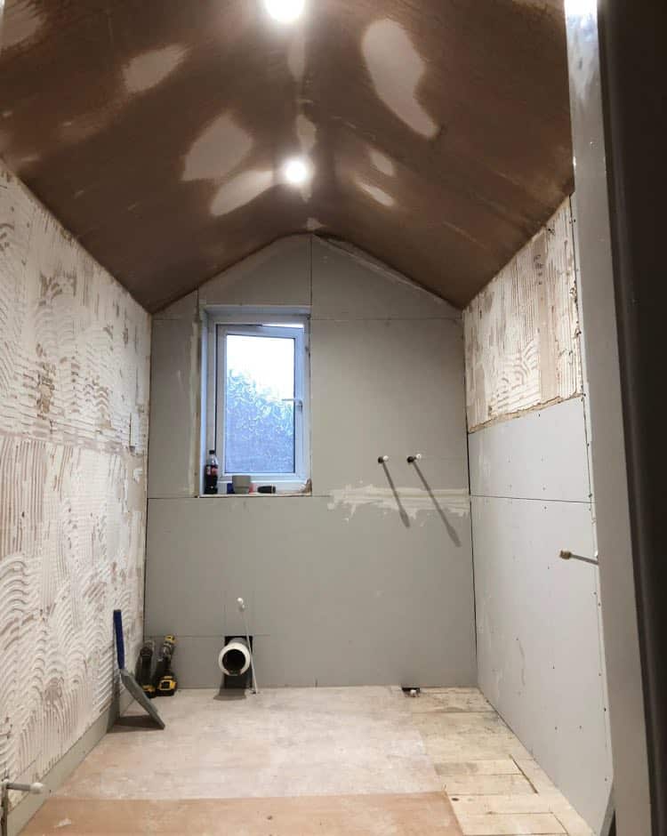 Domer shower room