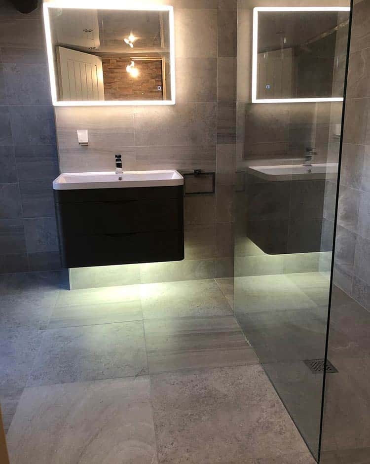 Large Wet Room in Royton