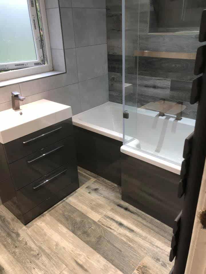 New fitted bathrooms in Royton
