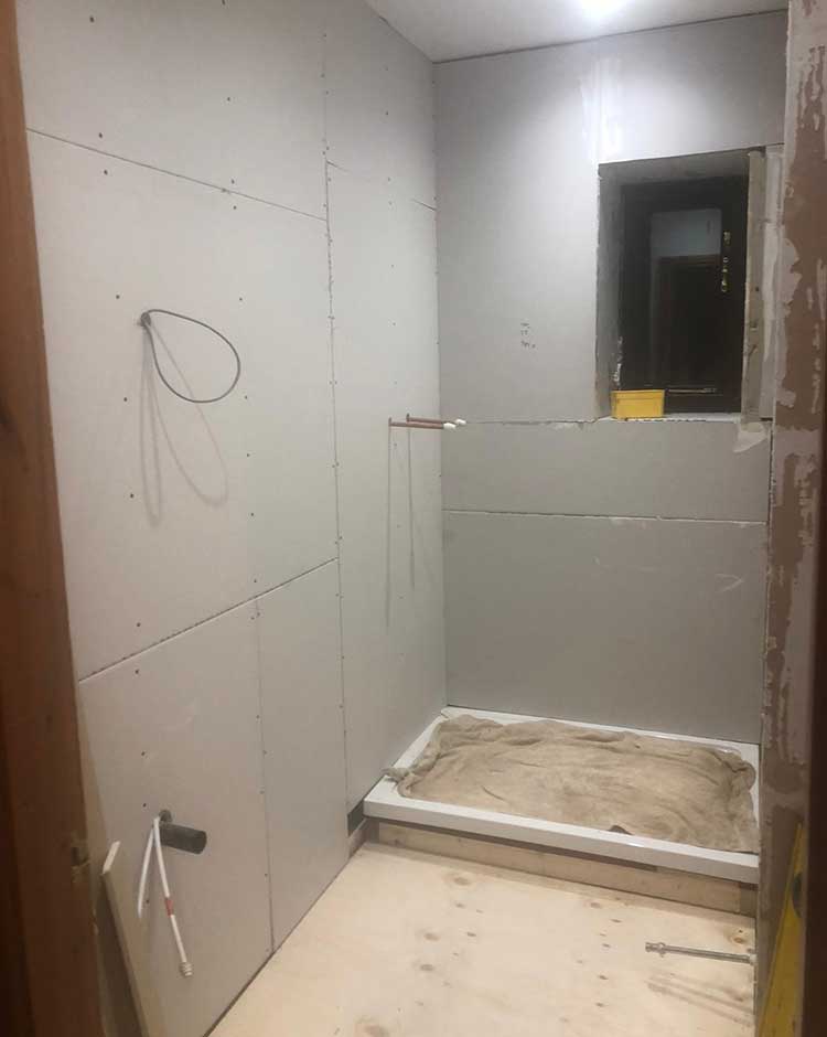 En-Suite bathroom in Sowerby Bridge