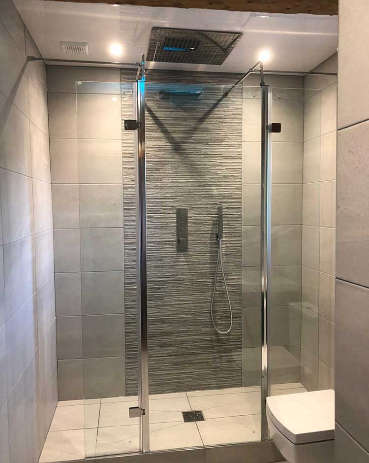 En-Suite bathroom in Sowerby Bridge